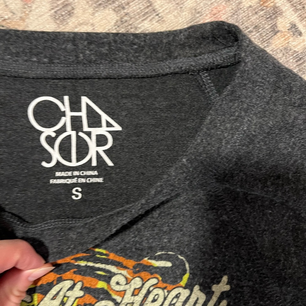 WILD AT HEART / CROP / size small. - Picture 4 of 4